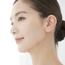 瀬戸口めぐみ式若返り「老化筋ほぐし」｜有名女優通いつけエステの30秒秘技を公開（4）