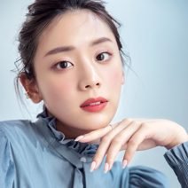 ジバンシイのピンクリップが主役！ 大人のピュアさを引き出す最旬透明感メイク