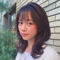 似合わせNo.1のブラウンカラーとくびれミディで作る秋色ローレイヤースタイル