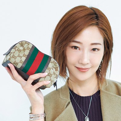 元・宝塚の紅ゆずるさんは自他ともに認める“リップマニア”｜ポーチの中身大公開