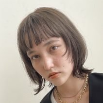 赤み黄み消しには「カーキアッシュ」！マッシュボブルフのマニッシュスタイル