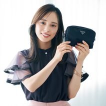 お天気キャスター内田侑希さんのポーチの中身｜画面映えにマストな愛用コスメを大公開♪