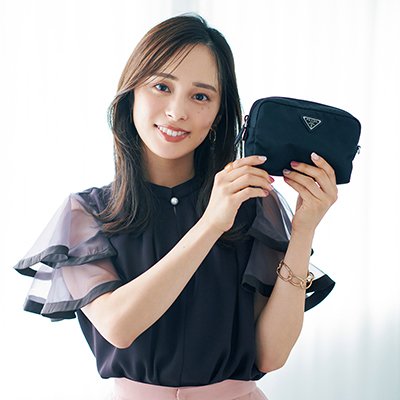 お天気キャスター内田侑希さんのポーチの中身｜画面映えにマストな愛用コスメを大公開♪
