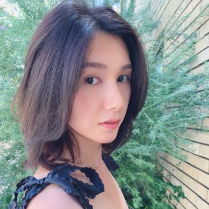 大人のワンレン前髪なしボブ3選【ストレート・ウエーブ・丸み別】