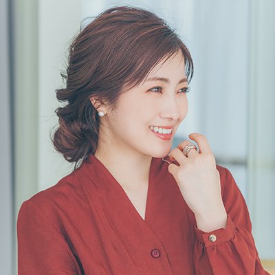 【ロングヘア向け】イベントの日に♪ こなれて見えるセルフヘアアレンジ「ルーズツイストシニヨン」