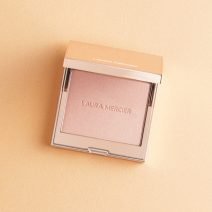 【ハイライター&シェーディングランキング】簡単に立体感と美肌をつくれる逸品がトップ3入り｜2022年『美的』賢者ベストコスメ
