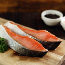 アスタキサンチンを多く含む食べ物【一覧】ダイエット・美容への取り入れ方