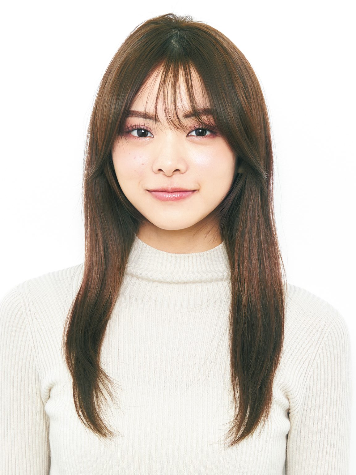【2024最新】ロングヘアこそ、似合う前髪アレンジ「簡単9選」 | 美的.com