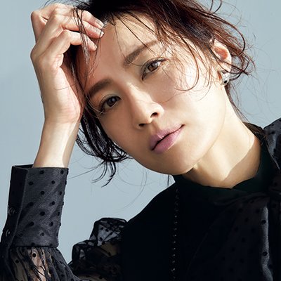 大人の目元悩みが解消！若見えカラー「ブルーグリーン」で春メイク｜美的GRAND