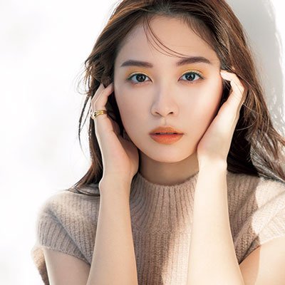 セザンヌの大粒ラメシャドウの使い方はコレだ！ おしゃれ上級者は逆グラデで抜け感と彫り深感をゲット♪