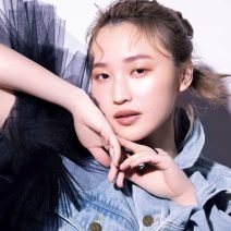 【春メイク】鞘師里保さん「ピンクだけどカッコいい。今の私の気分にぴったりです」｜Web限定カットも公開