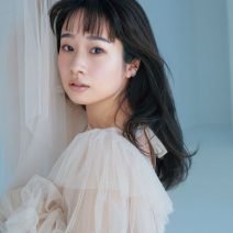 藤間爽子さん×NAYAさんの最旬春メイク｜個性的なピンク×ツヤの組み合わせで脱マンネリ！