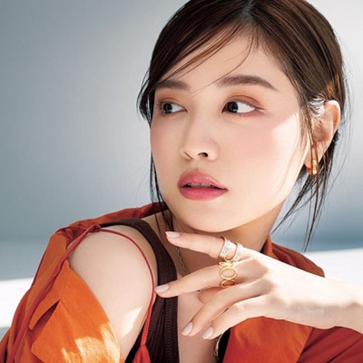 「真似したいメイク」ランキングTOP5｜長井かおり流グラデアイが人気！【2023年美的4月号】