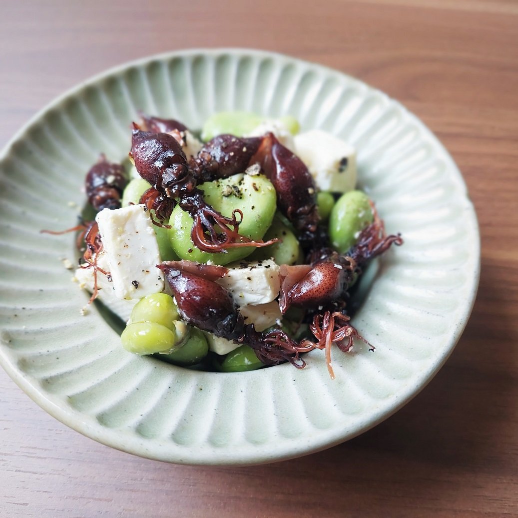 肌コンディションを健やかに保つ！「セミドライホタルイカとそら豆とクリームチーズ」【Today’s SALAD #234】
