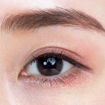 【二重さん】ピンクのアイシャドウは塗り方次第で立体感がUP！ 目が腫れぼったく見えないポイントは？