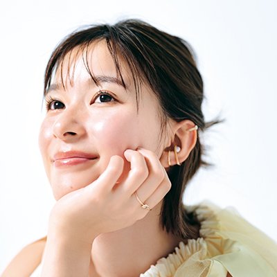 芳根京子さん「今ハマっているのはサウナ。手をかけた分、肌は応えてくれるからそれが楽しい！」｜『美的』6月号スペシャルインタビュー