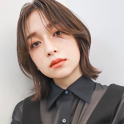 ラベンダーカラーで肌の透明感UP！ふんわり柔らかなくびれレイヤーボブ｜最旬ヘアカタログ