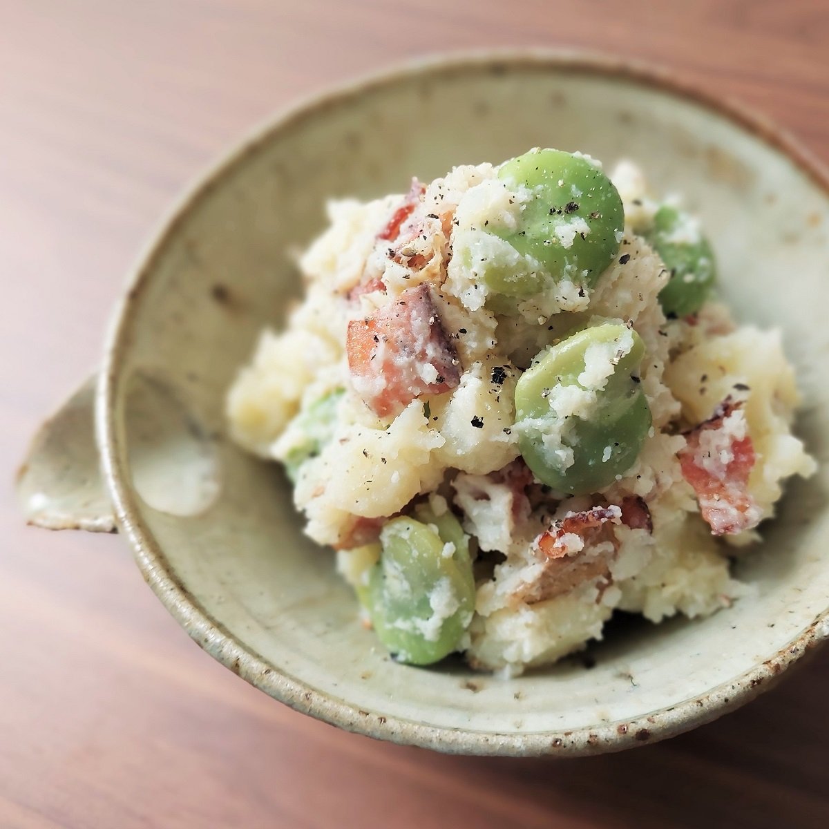 ビタミンC豊富な新じゃがは皮も残して使う！「新じゃがとそら豆とベーコンのポテサラ」【Today’s SALAD #238】
