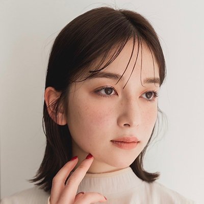 顔まわりニュアンスは“うぶバング”が決め手！ナチュラルストレートの透明感ボブ｜最旬ヘアカタログ