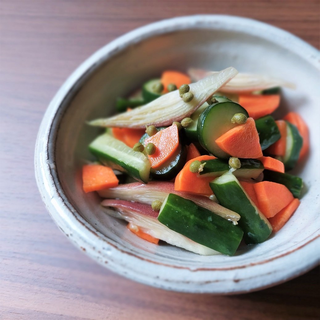 実山椒の爽やかなしびれを効かせて、胃腸からキレイ！「彩り野菜と実山椒の浅漬け風サラダ」【Today’s SALAD #241】