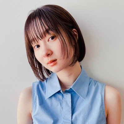 長さを変えずにイメチェン！アレンジも可能なウォームベージュのボブ｜最旬ヘアカタログ