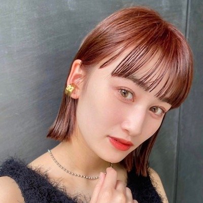 ピンクブラウンで肌ツヤUP！フルバングで格上げする夏のお洒落ロブ｜最旬ヘアカタログ
