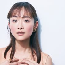 頬のこけは“チークの位置”で解消！中顔面短縮の効果もある「骨格再建メイク」｜美的GRAND