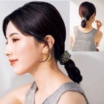 プールや海で濡れてもボサつかずオシャレ♪ 簡単ヘアアレンジ「3つ編みまとめ」