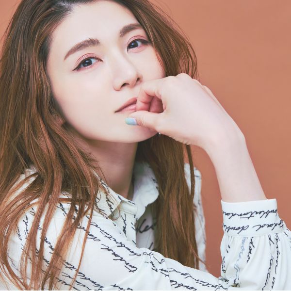 天寿光希さんの私物20アイテム！ 「コスメ選びはごほうびの時間です」【宝塚歌劇OGセルフメイク】