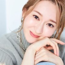 「大事にしているのは艶と透明感」有沙 瞳さん私物コスメメイク【宝塚歌劇OGセルフメイク】