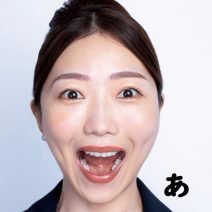 「ひが式表情筋ヨガ」を話題の元外資系CA芸人・CRAZY COCOさんが実践！ YouTube動画も要チェック♪