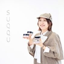 ベースメイクアイテムの進化がすごすぎる「SUQQU」にお粉探偵・長井かおりさんが潜入！