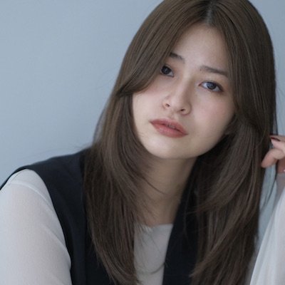 美肌見せカラー＆丸顔カバーも！たっぷりレイヤーの今っぽミディ｜最旬ヘアカタログ