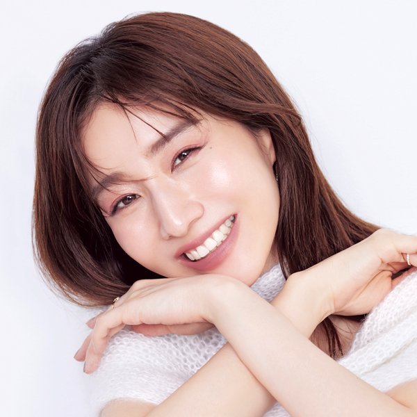 田中みな実が「手放せなかった」2023年のマイベスコス【神コスメ
