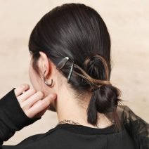 韓国で人気の縦型お団子「ロウボーン」！クール見えするアレンジを解説【ヘアアレンジ基本のき・サロンスタッフ版】