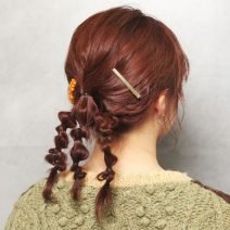 不規則なポコポコがかわいい♡ 編まずに作る立体結び【ヘアアレンジ基本のき・サロンスタッフ版】