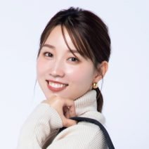 かじえりさんの旅行のポーチの中身を大公開｜子連れも楽勝♪ コンパクトなフルメイクアイテムがIN