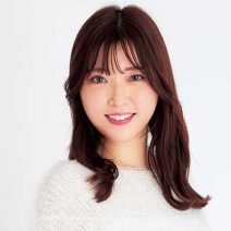 浅利晴奈さんの大好きアイテム詰め込みポーチの中身｜保湿を徹底！ いつものスキンケアを旅行先でも♡