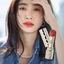 【エレガンス】赤リップ＝ドレスアップは過去のもの。頼れる赤を日常使いできたら、大人のキレイはもっと輝く｜美的GRAND