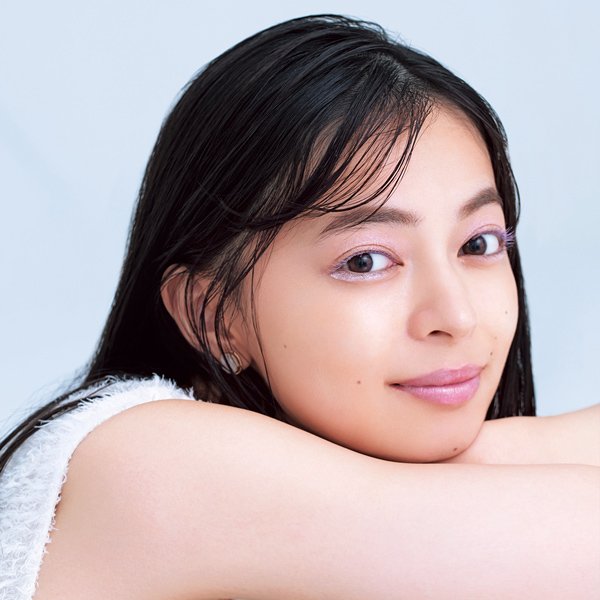 ジルスチュアートの春新色コスメで最旬メイク｜ペールラベンダーカラーでまとめた目元がポイント♡