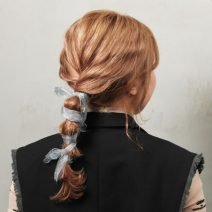 玉ねぎ風×リボンのアレンジはお呼ばれにもぴったり！【ヘアアレンジ基本のき・サロンスタッフ版】