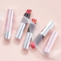 Fujikoから待望の新作リップが登場！パパっとキュン♡な唇になれるノールックリップは毎日のメイクのマストハブ