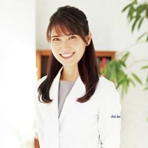 友利 新さんが選んだベストコスメ、50品全部見せます！【2023年間個人ベストコスメ】