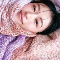 ヴィセのツヤピンクリップで冬ニットを甘く引き立てて♡｜恋する冬のピンクメイク