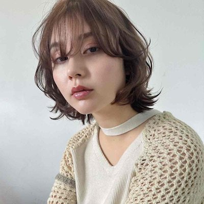 春先取り！ふわっとパーマのボブウルフなら楽々ヘアでも今っぽい｜最旬ヘアカタログ