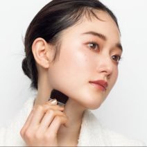 大人におすすめの「モーブグレー」シェーディングって？｜H&M 長井かおりさんが伝授