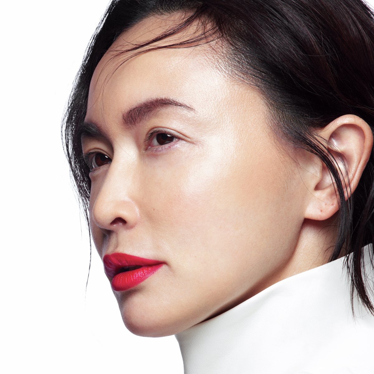 【AYAKO meets 長谷川京子】赤リップはFreshにまとう、大人だからこそ。｜美的GRAND