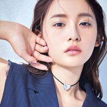 マンネリ脱出！ 定番ベージュにシャネルの限定ブルーパレットをプラスしてハンサムで澄んだ瞳に変身♪