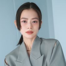 軽やかで洗練された目元に♡ ルナソルの限定アイパレットで楽しむ2パターンの大人メイク