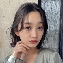 春ヘアにぴったり！20〜30代におすすめの大人カジュアルミディ｜最旬ヘアカタログ